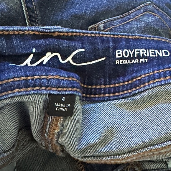 INC bedazzled regular fit boyfriend jeans size 4 - Picture 3 of 4